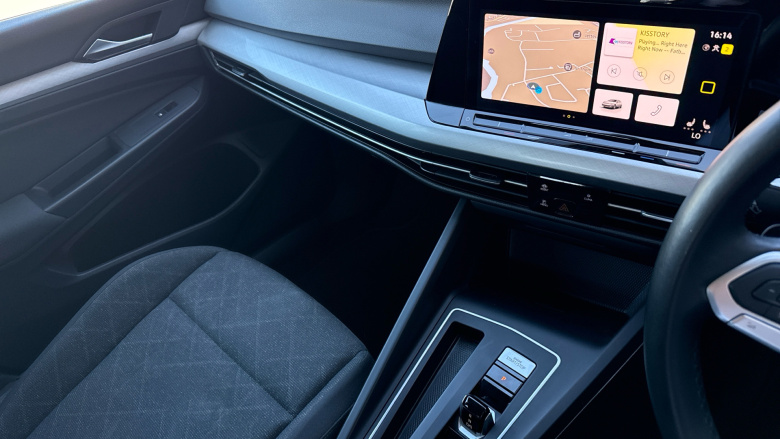 Volkswagen Golf 1.5 eTSI 150 Life 5dr DSG Petrol Hatchback